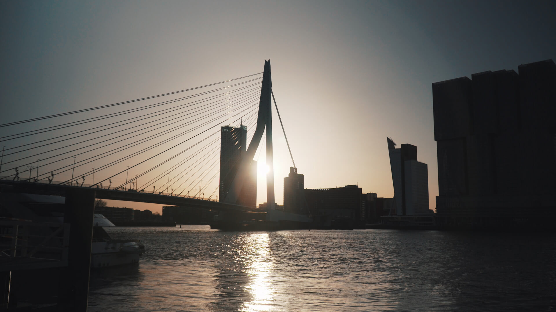 Viral met video over leeg Rotterdam